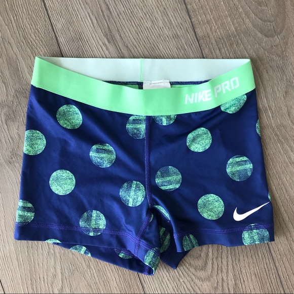 Nike Pants - 💫(3/$25) nike • compression shorts with polka dot